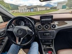 Bianco Usata 2013 Mercedes CLA220 Tre volumi | 12.600 € (Cara)