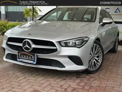 Grigio Usata 2023 Mercedes CLA180 Tre volumi | 29.900 € (Buon prezzo)