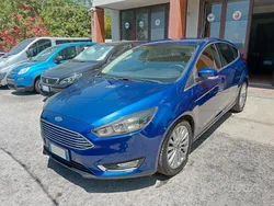 Blu/azzurro Usata 2017 Ford Focus Titanium Tre volumi | 9700 € (Buon prezzo)