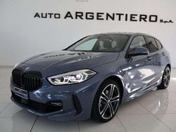 Storm bay metallic Usata 2023 BMW 118 Shadowline Due volumi | 29.800 € (Buon prezzo)