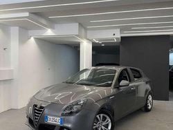 Grigio Usata 2014 Alfa Romeo Giulietta Distinctive Tre volumi | 6990 € (Buon prezzo)
