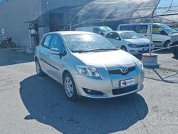 Grigio Usata 2009 Toyota Auris Sol Tre volumi | 4450 € (Buon prezzo)
