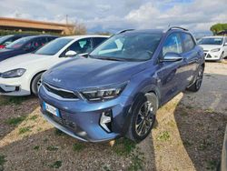 Grigio Usata 2023 Kia Stonic SUV | 17.790 € (Buon prezzo)