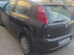 Grigio Usata 2006 Fiat Grande Punto Due volumi | 1500 € (Buon prezzo)