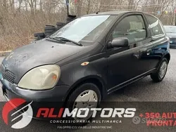 Nero Usata 2003 Toyota Yaris Verso Sol Monovolume | 350 € (Ottimo prezzo)