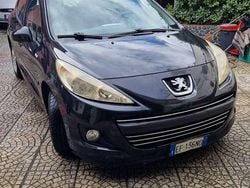 Usata 2010 Peugeot 207 Tre volumi | 3400 € (Buon prezzo)