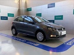 Grigio metallizzato Usata 2014 VW Polo Comfortline Tre volumi | 8900 € (Buon prezzo)