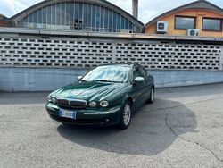 Usata 2006 Jaguar X-type Tre volumi | 4900 € (Molto cara)
