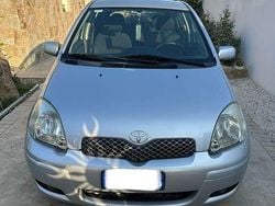Usata 2005 Toyota Yaris Sol Tre volumi | 4000 € (Buon prezzo)
