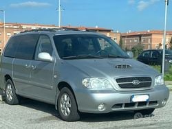 Usata 2005 Kia Carnival Comfort Monovolume | 5000 €
