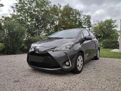 Grigio Usata 2019 Toyota Yaris Active Tre volumi | 11.500 € (Buon prezzo)