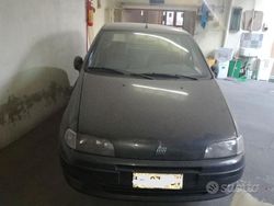 Usata 1997 Fiat Punto Tre volumi | 300 € (Super prezzo)
