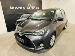 Grigio Usata 2016 Toyota Yaris Cool Tre volumi | 6490 € (Buon prezzo)