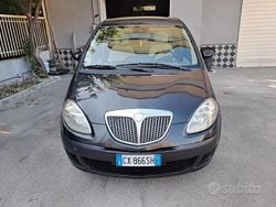Grigio Usata 2005 Lancia Musa Monovolume | 2200 € (Buon prezzo)