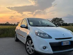 Usata 2010 Renault Clio III Due volumi | 2900 € (Cara)