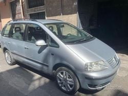 Grigio Usata 2010 VW Sharan Monovolume | 1900 € (Super prezzo)