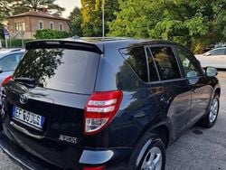 Nero Usata 2011 Toyota RAV4 SUV | 8000 € (Buon prezzo)