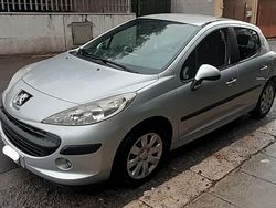 Argento Usata 2008 Peugeot 207 Tre volumi | 3000 € (Buon prezzo)