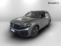 Grigio scuro metallizzato Usata 2023 VW Touareg R-line SUV | 58.000 € (Molto cara)