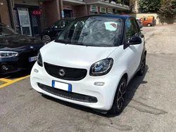 Perlato tetto e specchi neri Usata 2015 Smart ForTwo Coupé Passion Due volumi | 10.600 € (Buon prezzo)