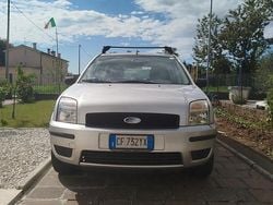 Grigio Usata 2003 Ford Fusion Monovolume | 900 € (Buon prezzo)