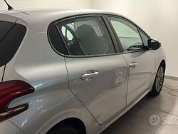 Grigio Usata 2016 Peugeot 208 Active Due volumi | 5500 €