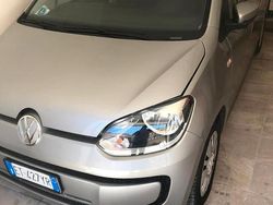 Grigio Usata 2015 VW up! Due volumi | 9000 € (Buon prezzo)