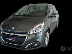 Grigio Usata 2016 Peugeot 208 Allure Due volumi | 8900 € (Buon prezzo)