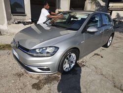 Usata 2017 VW Golf Comfortline Tre volumi | 8000 € (Buon prezzo)