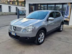 Grigio Usata 2010 Nissan Qashqai Tekna SUV | 6900 € (Buon prezzo)