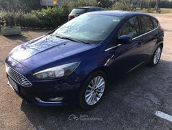 Blu Usata 2015 Ford Focus Titanium Tre volumi | 7000 € (Buon prezzo)