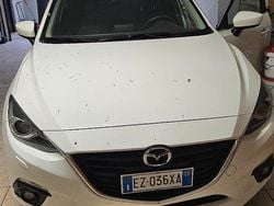 Usata 2015 Mazda 3 Tre volumi | 3750 €