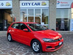 Rosso Usata 2020 VW Polo Comfortline Tre volumi | 12.490 € (Buon prezzo)