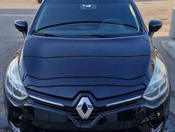 Nero Usata 2018 Renault Clio IV Zen Tre volumi | 10.000 € (Buon prezzo)
