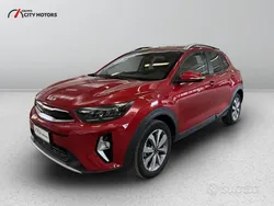 Rosso Usata 2023 Kia Stonic Style SUV | 15.400 € (Buon prezzo)