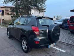 Grigio Usata 2008 Toyota RAV4 SUV | 6800 € (Buon prezzo)