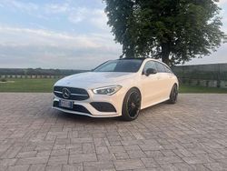 Usata 2023 Mercedes CLA200 Shooting Brake AMG Line Premium Station wagon | 35.660 € (Molto cara)