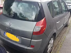 Usata 2007 Renault Scénic II Monovolume | 1800 € (Buon prezzo)