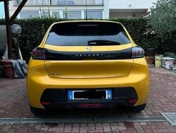 Giallo Usata 2021 Peugeot 208 GT Due volumi | 11.800 € (Ottimo prezzo)