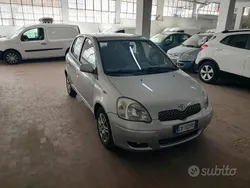 Usata 2005 Toyota Yaris Sol Due volumi | 2950 € (Cara)
