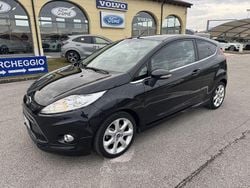 Nero panther Usata 2011 Ford Fiesta Individual Tre volumi | 5400 € (Buon prezzo)