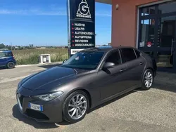 Grigio Usata 2018 Alfa Romeo Giulia Super Tre volumi | 15.500 € (Ottimo prezzo)