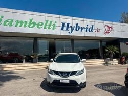 Bianco Usata 2016 Nissan Qashqai N-Connecta SUV | 10.990 € (Cara)