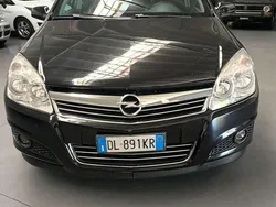 Nero Usata 2007 Opel Astra Cosmo Station wagon | 2800 € (Buon prezzo)
