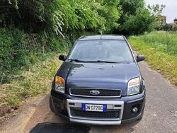 Usata 2008 Ford Fusion Titanium Tre volumi | 2400 € (Buon prezzo)