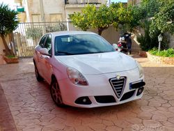Bianco Usata 2013 Alfa Romeo Giulietta Due volumi | 5500 € (Buon prezzo)