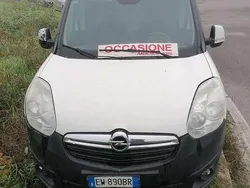 Bianco Usata 2016 Opel Combo Cosmo Monovolume | 4850 € (Super prezzo)