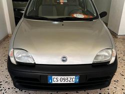 Grigio metallizzato Usata 2004 Fiat Seicento Due volumi | 1900 € (Buon prezzo)