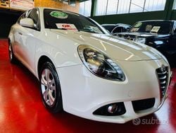 Bianco Usata 2014 Alfa Romeo Giulietta Exclusive Tre volumi | 5999 € (Buon prezzo)