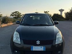 Nero Usata 2006 Suzuki Swift Tre volumi | 3999 €